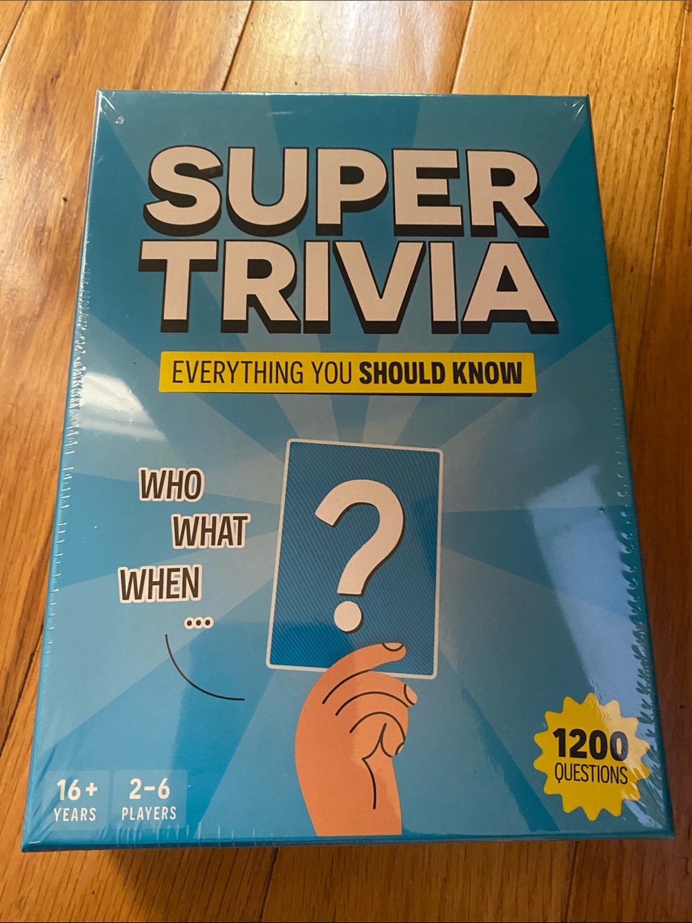 Super Trivia Everything You Should Know - Blue Trivia Card Game